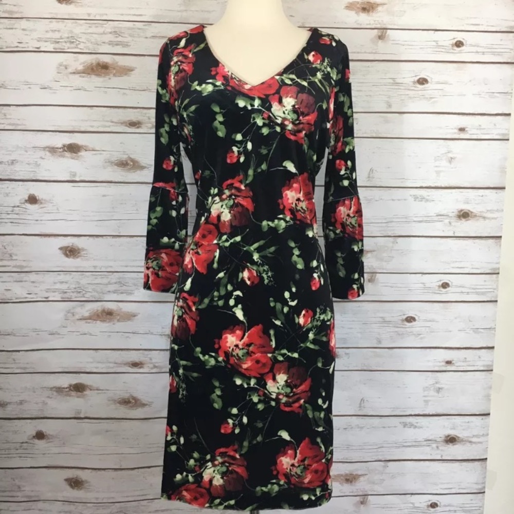 New Foxcroft Dress Black red floral Size Medium #B